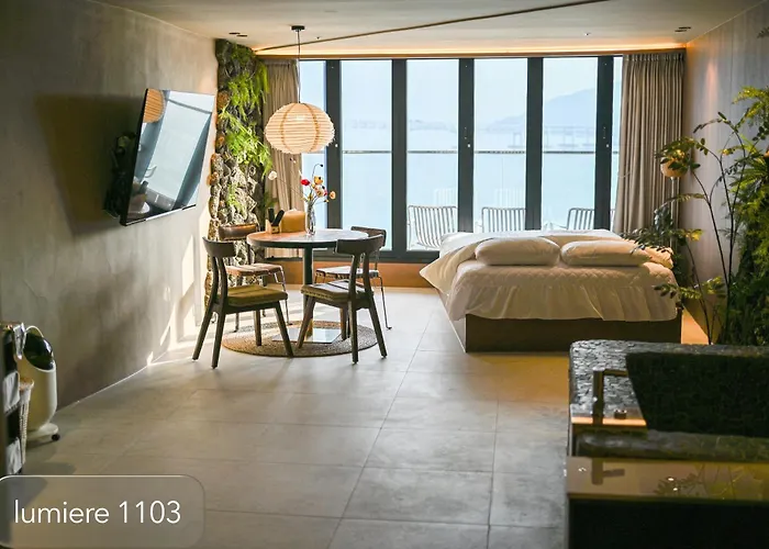 루미에르 디럭스 오션뷰 그랜드룸-광안리 해수욕장 New 아파트 부산광역시